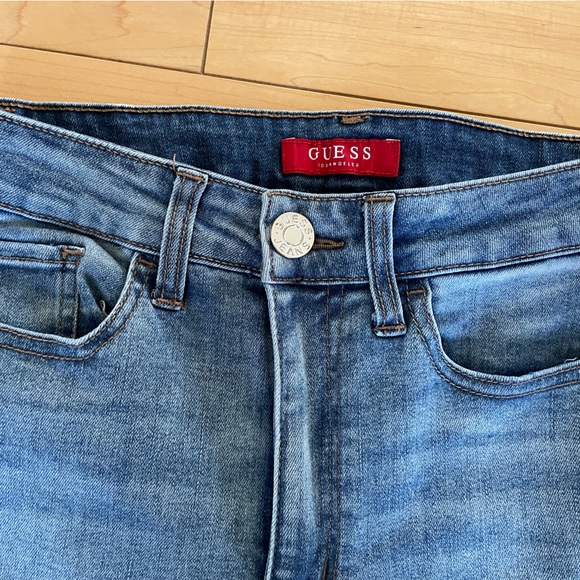 Guess high rise skinny jeans in excellent condition- full length - Picture 2 of 4